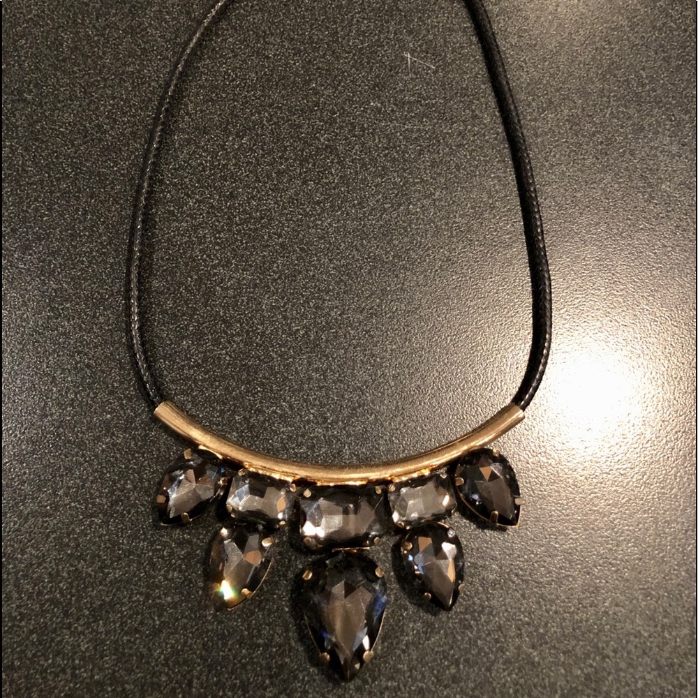 Necklace with adjustable length